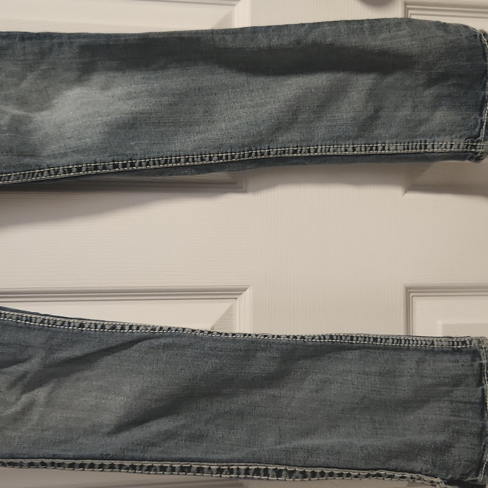 Silver Jeans - Picture 2 of 6